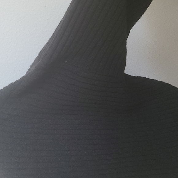 CHELSEA AND VIOLET WOMAN'S SWEATER - Picture 6 of 12